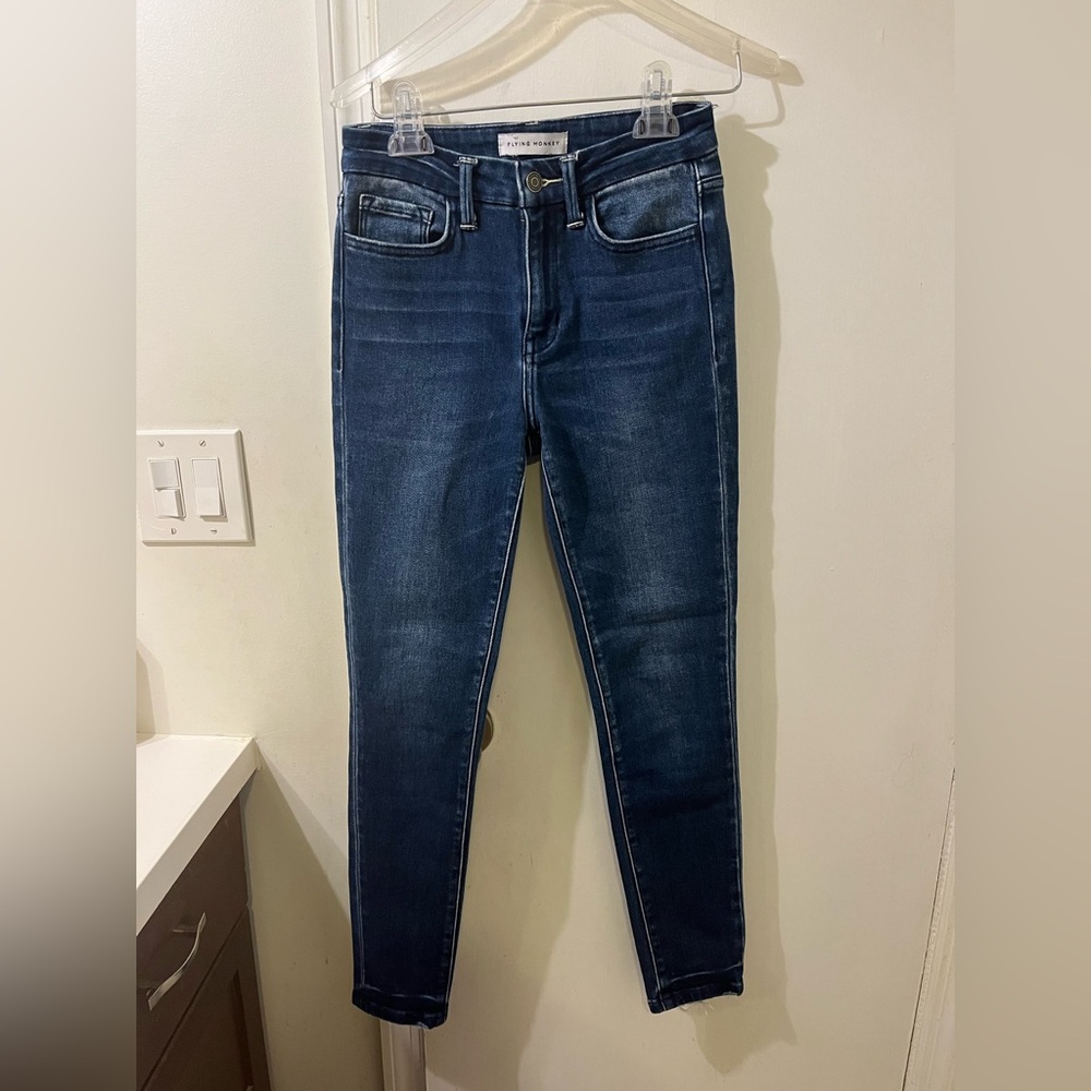 Flying Monkey Distressed Jeans Intentional Whiskering Faded‎ Raw Hem Stretch 25